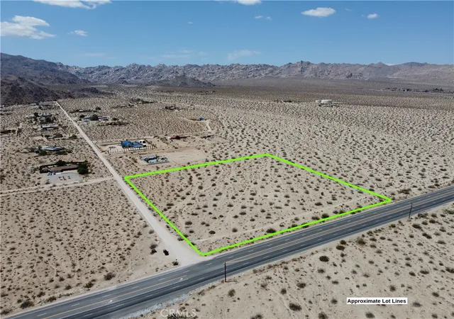 Homes for sale in 29 Palms, CA | 70000 29 Palms Hwy, 29 Palms, CA 92277 | MLS# JT26125655