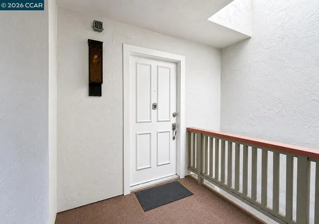 3rd image of 1208 Skycrest Dr, Walnut Creek, CA 94595