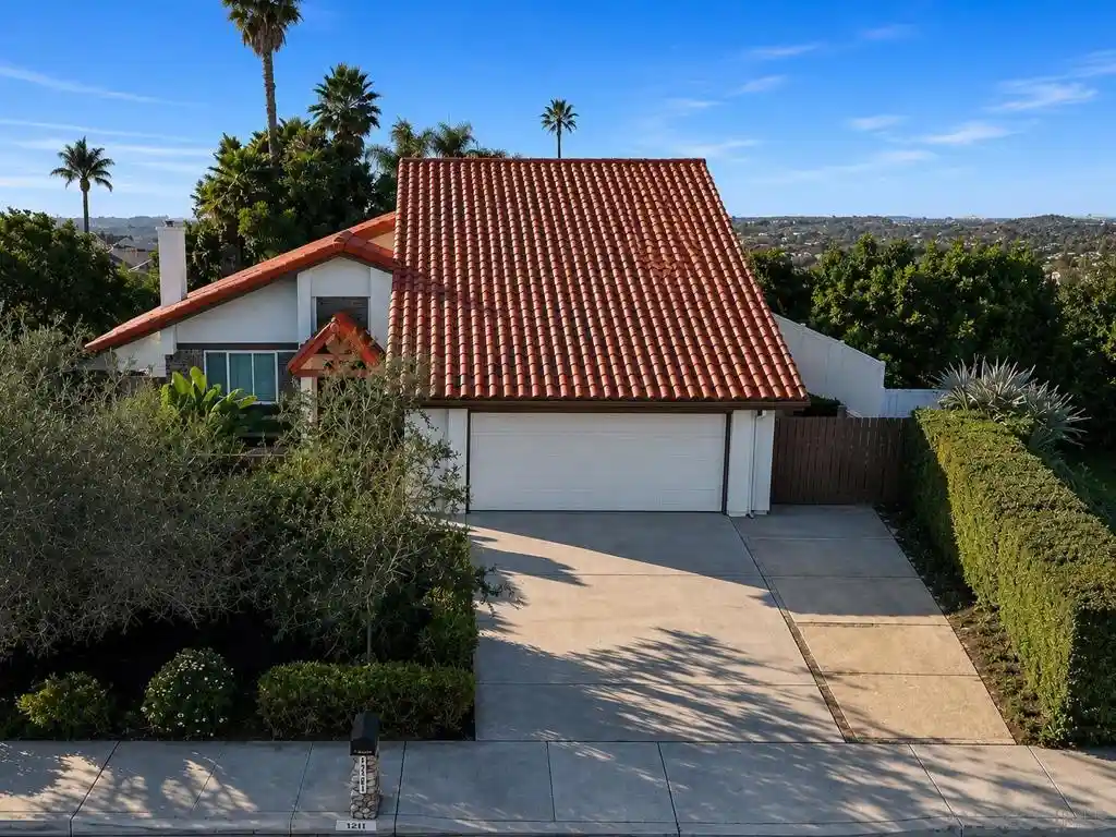 Photo 1 of Single family home for sale at 6433 La Paloma St, Carlsbad, CA 92009 | MLS# 260015185SD | Listing updated on 2026-10-27