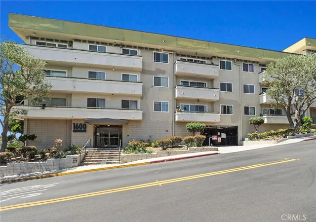 2nd image of 1600 Ardmore Ave, Hermosa Beach, CA 90254