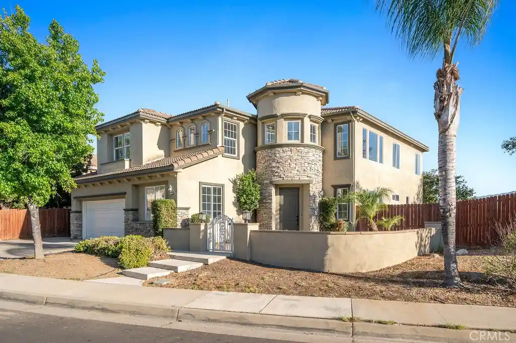 Photo 1 of Sale Pending at 31501 Stoney Crk Dr, Lake Elsinore, CA 92532 | MLS# OC26118737 | Listing updated on 2026-07-14