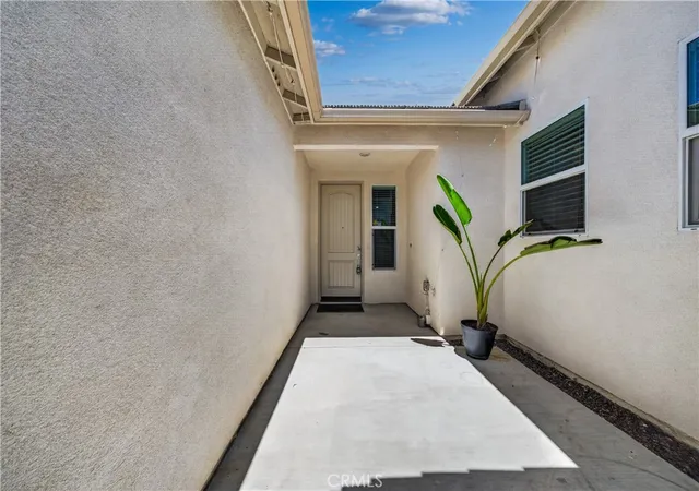 Photo 4 of Single family home for sale at 9019 Black Thorn St, Jurupa Valley, CA 92509 | MLS# SW26134373 | Listing updated on 2026-10-05