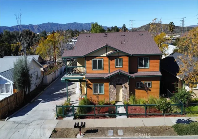 Multi family home for sale at 415 N Main St, Lake Elsinore, CA 92530 | MLS# SW26136020
