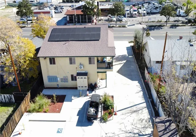 Photo 2 of House for sale at 415 N Main St, Lake Elsinore, CA 92530 | MLS# SW26136020 | Listing updated on 2026-07-16
