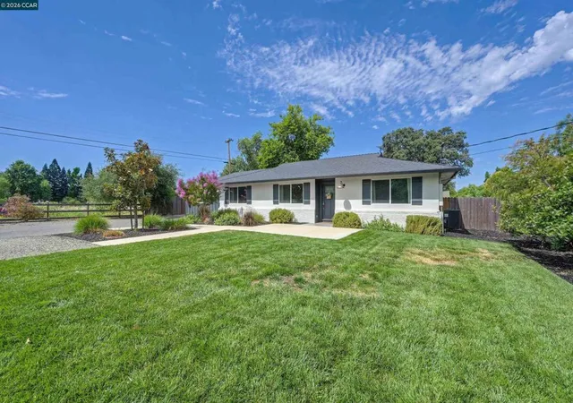 Photo 3 of Sale Pending at 4246 Laird Rd, Loomis, CA 95650 | MLS# 41139277 | Listing updated on 2026-07-01