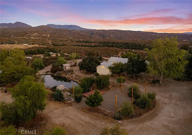 Photo 1 of Sale Pending at 44465 Ruellin Rd, Hemet, CA 92544 | MLS# SW26136448 | Listing updated on 2026-10-02