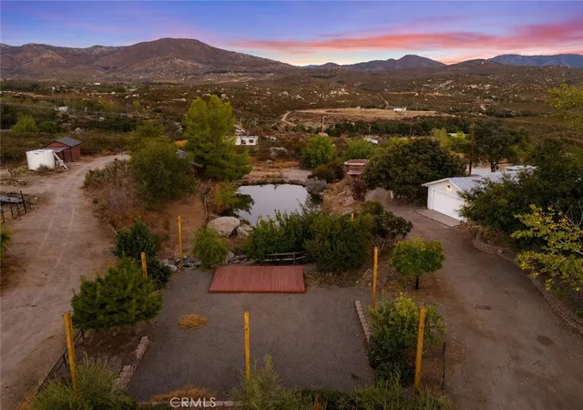 Photo 3 of Sale Pending at 44465 Ruellin Rd, Hemet, CA 92544 | MLS# SW26136448 | Listing updated on 2026-10-02