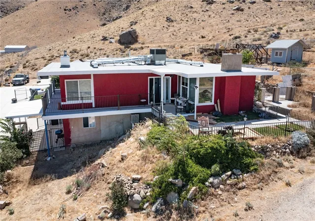 5th image of 8929 Central Rd, Apple Valley, CA 92308 | MLS# IV26135596