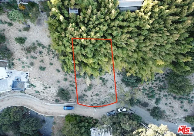 2nd image of 3947 N Hopevale Dr, Sherman Oaks, CA 91403 | MLS# 26851245