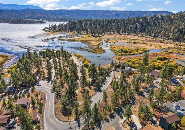 3rd image of 39337 Garden Pl, Fawnskin, CA 92333 | MLS# 219149528DA