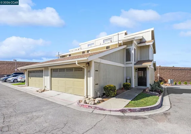 Photo 1 of Townhouse for sale at 1991 Central Ave #15, Highland, CA 92346 | MLS# 41139291 | Listing updated on 2026-10-07