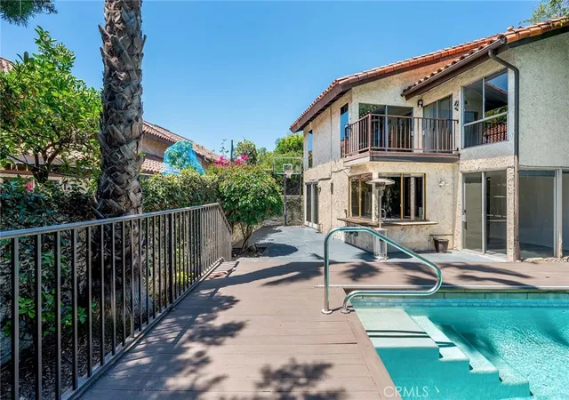 1st image of 4000 Marion Wy, Long Beach, CA 90807 | MLS# PW26136725