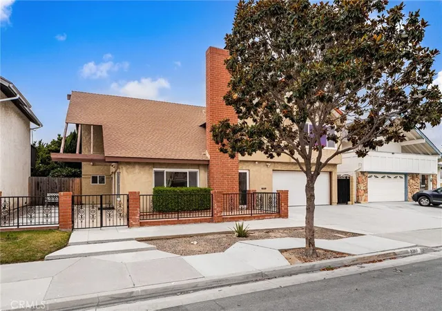 Photo 3 of Single family home for sale at 5317 Vista Del Mar, Cypress, CA 90630 | MLS# PW26131904 | Listing updated on 2026-09-13