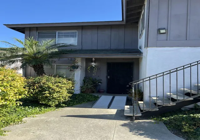 Homes for sale in Oceanside, CA | 3425 Seabreeze Walk, Oceanside, CA 92056 | MLS# NDP2606020