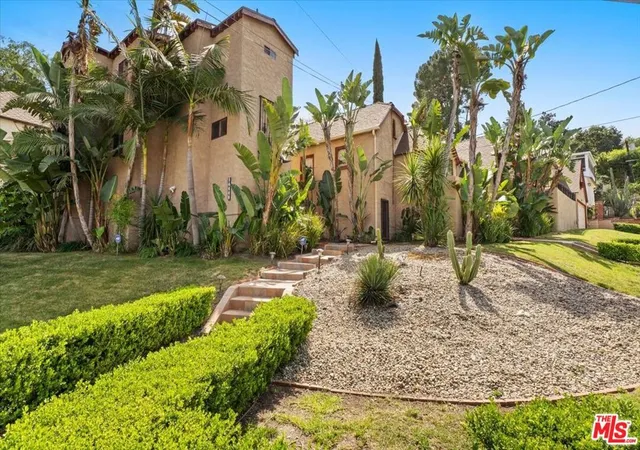 2nd image of 14440 Valley Vista Blvd, Sherman Oaks, CA 91423 | MLS# 26850845