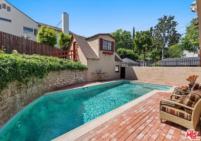 3rd image of 14440 Valley Vista Blvd, Sherman Oaks, CA 91423 | MLS# 26850845