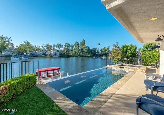 Homes for sale in Westlake Village, CA | 1283 Westwind Cir, Westlake Village, CA 91361 | MLS# 226002942