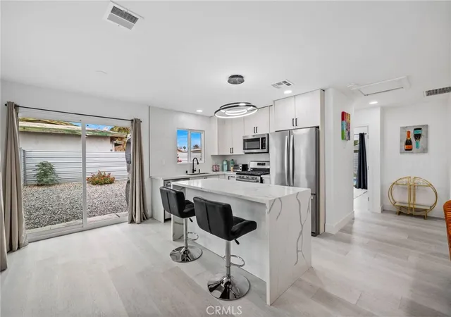 Photo 3 of Single family home for sale at 414 W Avenida Cerca, Palm Springs, CA 92262 | MLS# SB26136582 | Listing updated on 2026-10-13