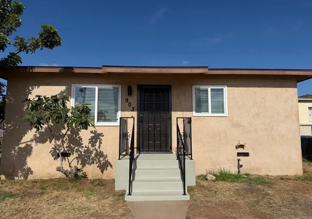 Homes for sale in Imperial Beach, CA | 935 Elm Ave, Imperial Beach, CA 91932 | MLS# PTP2604785