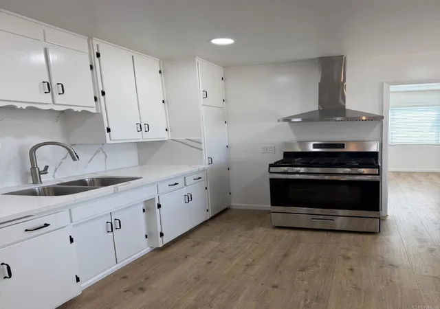 Homes for sale in Imperial Beach, CA | 935 Elm Ave, Imperial Beach, CA 91932 | MLS# PTP2604785