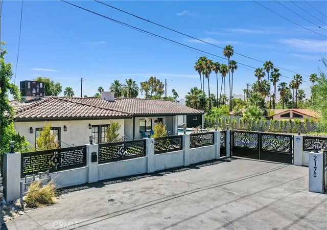 3rd image of 2170 N Via Monte, Palm Springs, CA 92262 | MLS# IG26136559