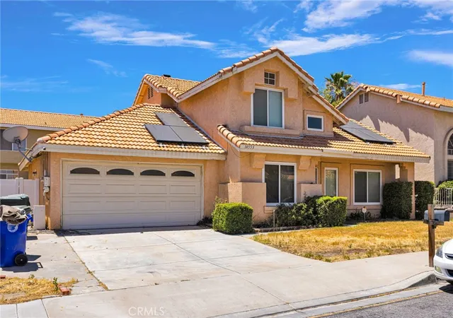 Photo 2 of Single family home for sale at 14553 Golden Trl, Victorville, CA 92392 | MLS# HD26136396 | Listing updated on 2026-09-01