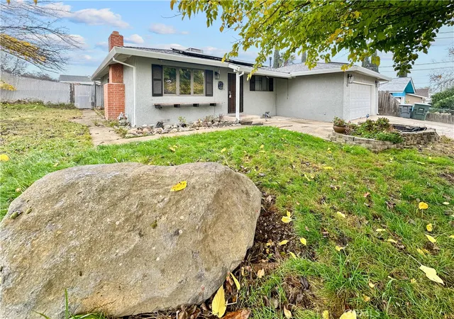 Photo 3 of Single family home for sale at 15 Regent Loop, Oroville, CA 95966 | MLS# OR26136825 | Listing updated on 2026-06-24