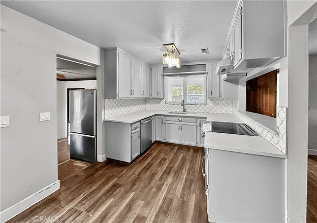 Photo 3 of Single family home for sale at 15 Regent Loop, Oroville, CA 95966 | MLS# OR26136825 | Listing updated on 2026-06-24