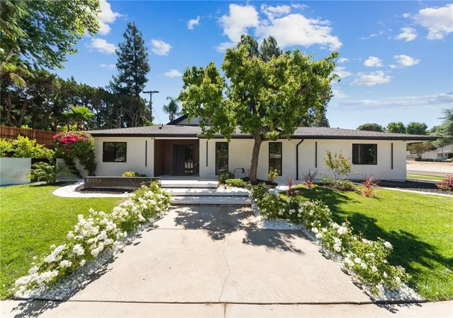 2nd image of 22850 Margarita Dr, Woodland Hills, CA 91364 | MLS# SR26135802