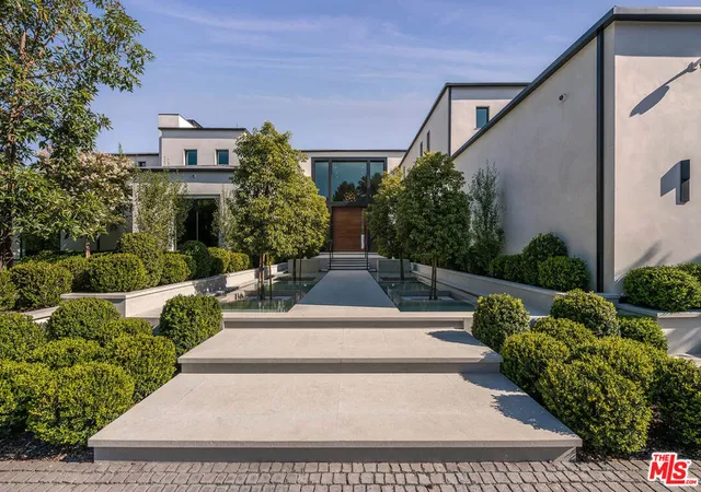 5th image of 73 Beverly Park Ln, Beverly Hills, CA 90210 | MLS# 26849853