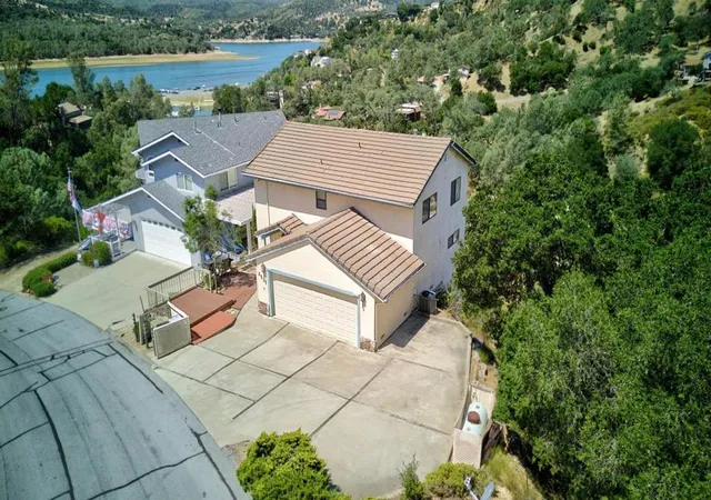 Homes for sale in Bradley, CA | 2537 Shoreline Rd, Bradley, CA 93426 | MLS# ML82051978