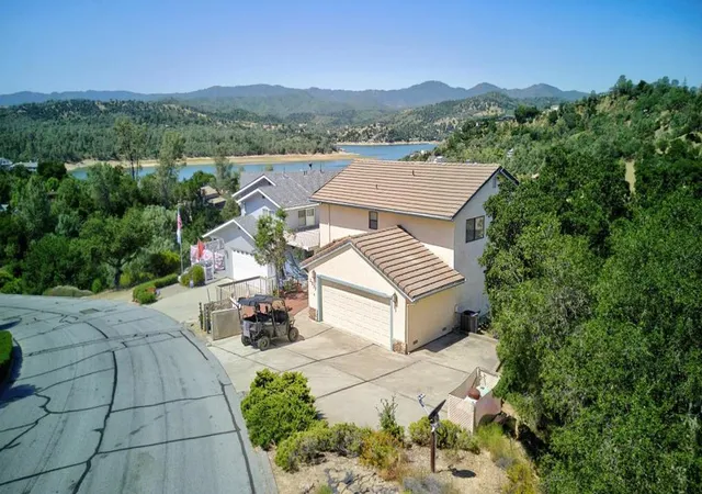 Homes for sale in Bradley, CA | 2537 Shoreline Rd, Bradley, CA 93426 | MLS# ML82051978