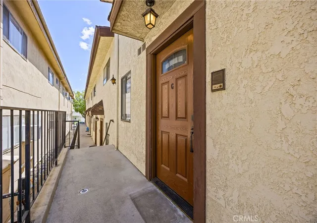 2nd image of 431 E Verdugo, Burbank, CA 91501
