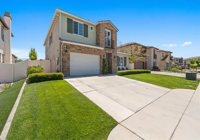 Photo 2 of Single family home for sale at 10951 Golden Rod St, Redlands, CA 92373 | MLS# CV26136860 | Listing updated on 2026-10-06