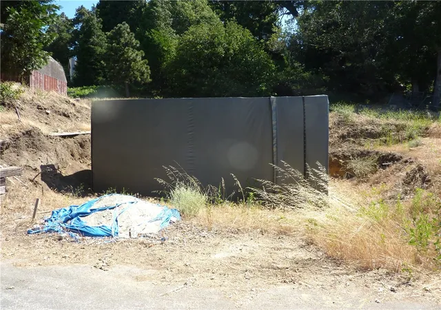 Photo 3 of Single family home for sale at 21500 Peak Cir, Cedarpines Park, CA 92322 | MLS# IG26137109 | Listing updated on 2026-09-03