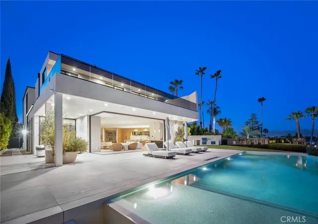4th image of 16988 Strawberry Dr, Encino, CA 91436 | MLS# SR26137155