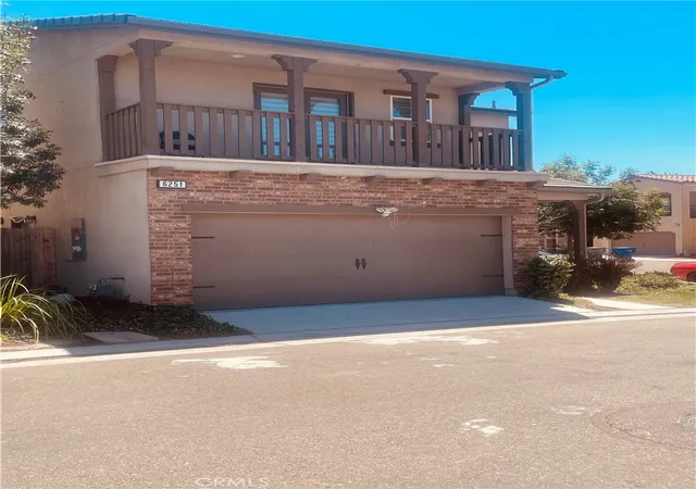 1st image of 6251 E Overlook, Fresno, CA 93727 | MLS# SR26137071