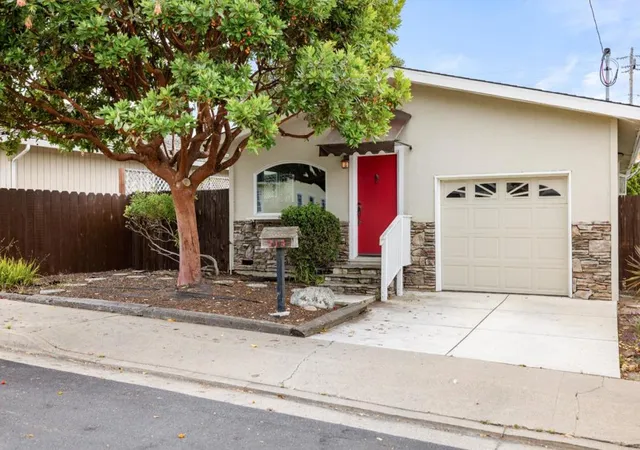 Homes for sale in Pacific Grove, CA | 514 7th St, Pacific Grove, CA 93950 | MLS# ML82052002