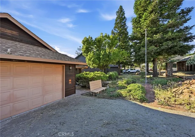 Homes for sale in Hidden Valley Lake, CA | 17153 Squirrelhill Rd, Hidden Valley Lake, CA 95467 | MLS# LC26136644