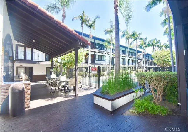 2nd image of 17200 Newhope St, Fountain Valley, CA 92708