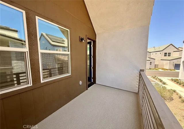 3rd image of 27415 Creekwood Ln, Stevenson Ranch, CA 91381 | MLS# IG26137264