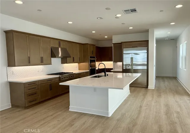 Photo 3 of Condo for sale at 27403 Creekwood Ln, Stevenson Ranch, CA 91381 | MLS# IG26137269 | Listing updated on 2026-06-29