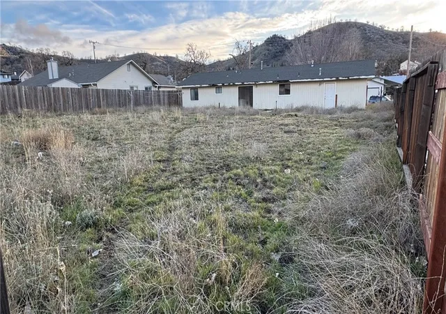 Photo 3 of Single family home for sale at 28261 Preakness Dr, Tehachapi, CA 93561 | MLS# CV26136903 | Listing updated on 2026-07-07