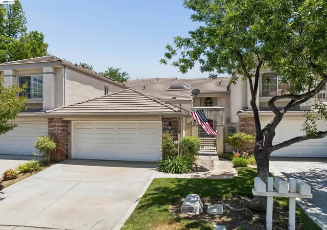 Photo 1 of Townhouse for sale at 24448 Hampton Dr #B, Valencia, CA 91355 | MLS# 41139341 | Listing updated on 2026-08-31