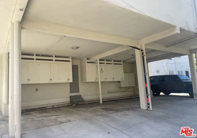 10th image of 304 S Doheny Dr, Beverly Hills, CA 90211 | MLS# 26848875