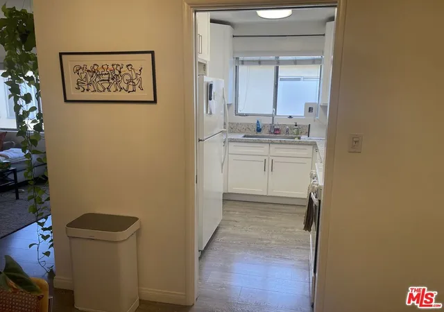 5th image of 304 S Doheny Dr, Beverly Hills, CA 90211 | MLS# 26848875