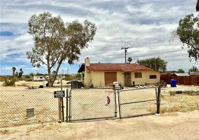 Homes for sale in 29 Palms, CA | 72116 Sullivan, 29 Palms, CA 92277 | MLS# JT26123622