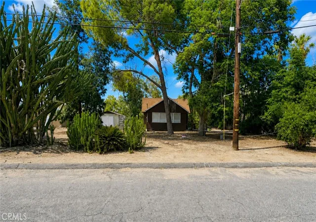 Homes for sale in Bloomington, CA | 11139 Laurel, Bloomington, CA 92316 | MLS# IV26130734