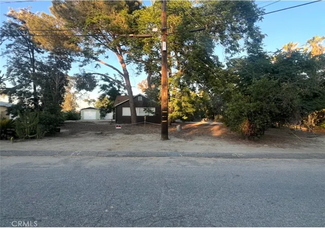 Homes for sale in Bloomington, CA | 11139 Laurel, Bloomington, CA 92316 | MLS# IV26130734