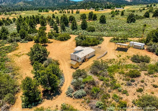 Homes for sale in Frazier Park, CA | 13103 Boy Scout Camp Rd, Frazier Park, CA 93225 | MLS# SR26130335